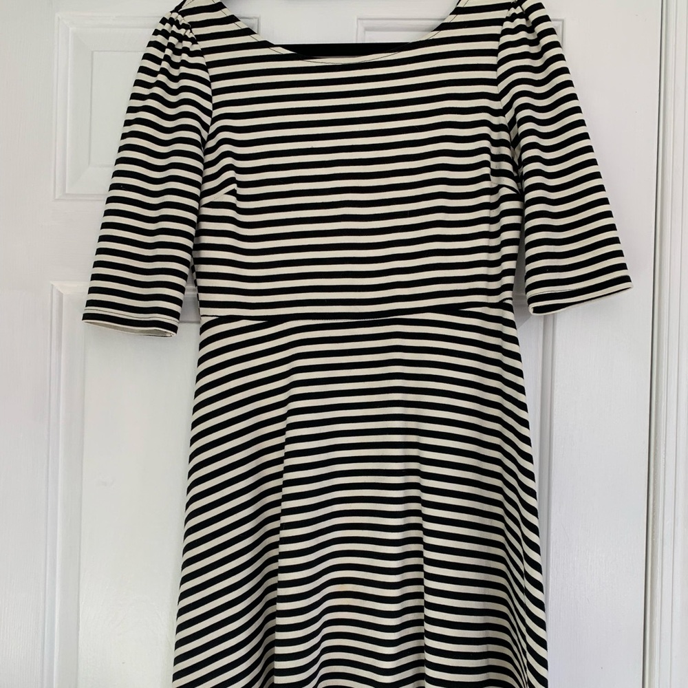 A line striped 3/4 sleeve dress
